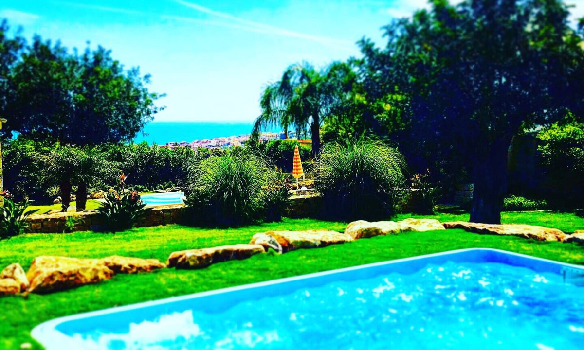 Cava dʼAliga Villa | Single villa with private pool and lovely sea view
