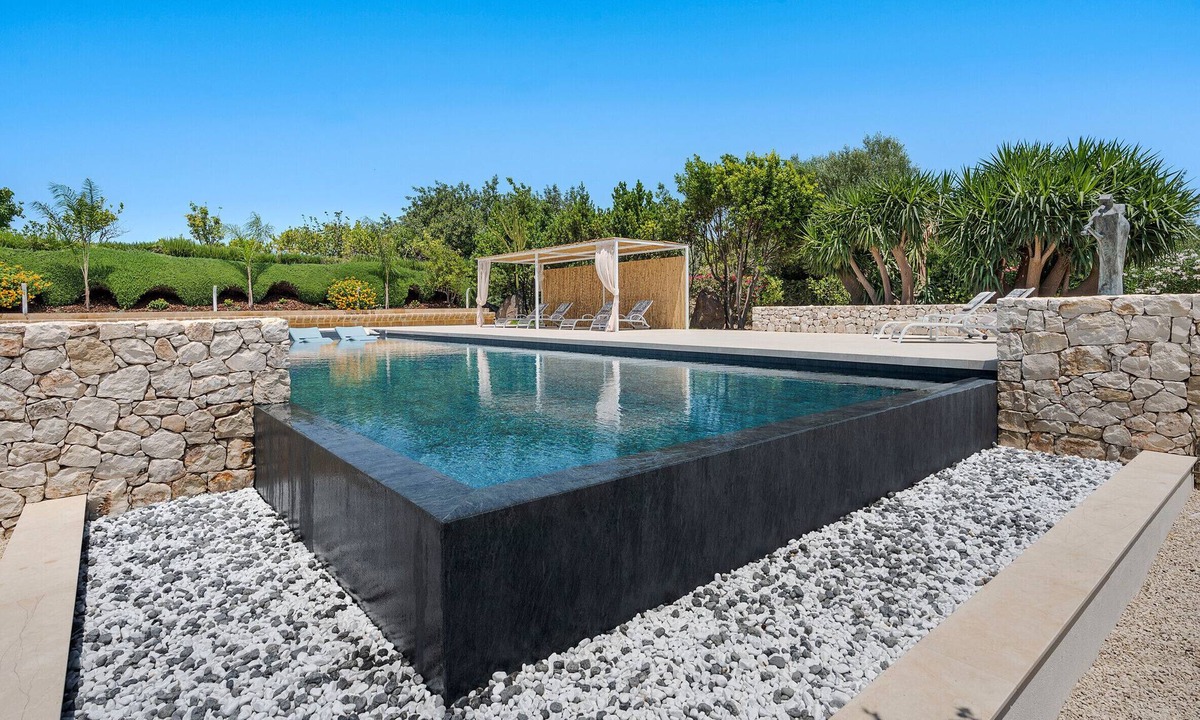 Noto Villa | Spectacular Mediterranean Villa with Stunning Garden and private Pool in Vendicari - DiCasaInSIcilia