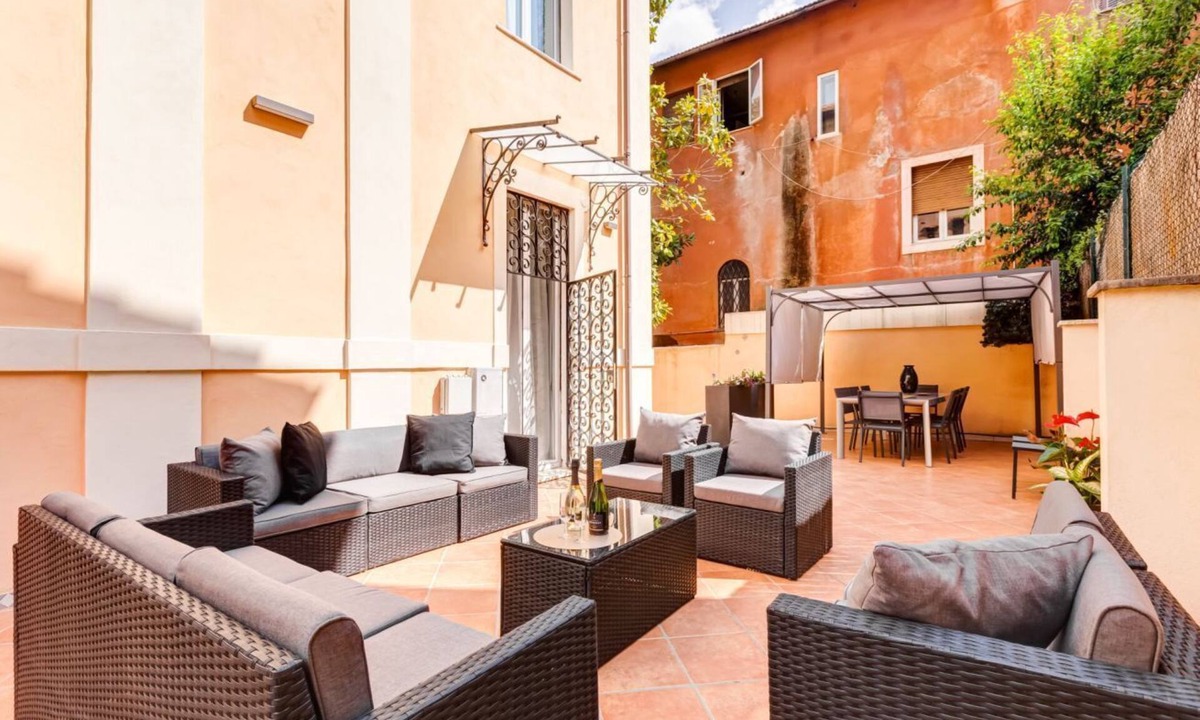 Gianicolense Villa | Villa Chiara - a new Luxury Star is born in Rome!