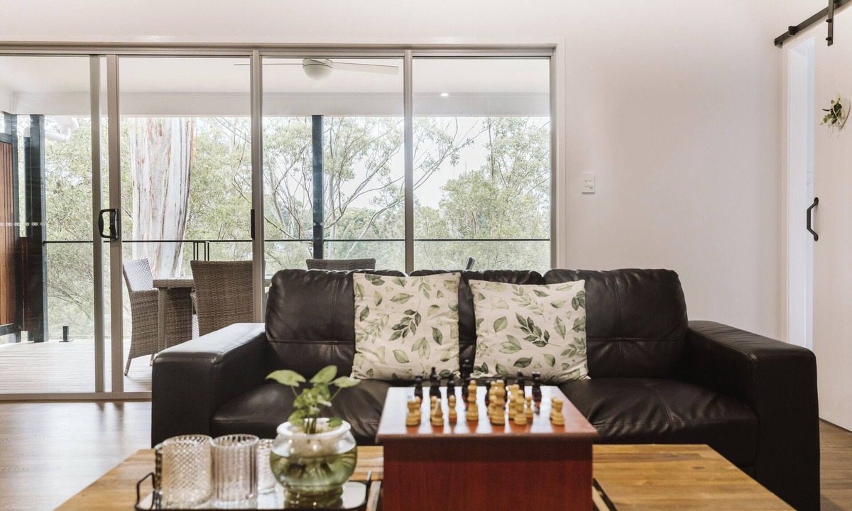 North Maleny Cottage | Wallaby 2 Bed, 1 Bath Cottage - Private Parkland Setting with Lake View