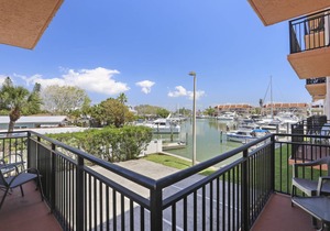 77 m² Condo ∙ 2 bedrooms ∙ 6 guests in Madeira Beach