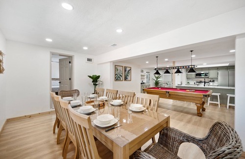 Largo Villa | 2,100sqf Villa · KING Beds · Heated Pool · Game Room · GYM · Beach 2miles