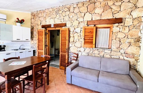 San Teodoro City Centre Apartment | Appartamenti San Teodoro III con BBQ e WIFI