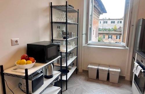 Rome City Centre Apartment | Beautiful house in the heart of Rome 20meters from Piazza Venezia/Trevi Fountain