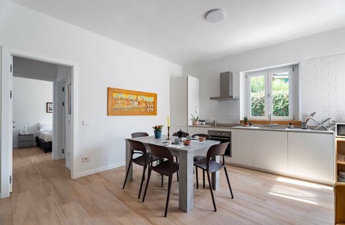 San Zeno Apartment | GuestHost - Nice and modern apartment of 50sqm located on the ground floor (steps to access), can comfortably accommodate up to 2 people.The accommodation is located in a residential and quiet area, just steps from the wonderful Church of San Zeno, Piazz
