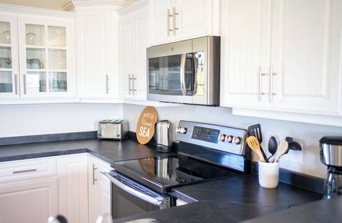 Stanley Bridge House | Meadowview Suite @ The Gables of PEI - Bright and Comfortable Suites with Resort Style Amenities