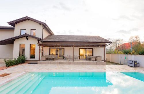 Sanmartin House | Pensiunea CARMEL