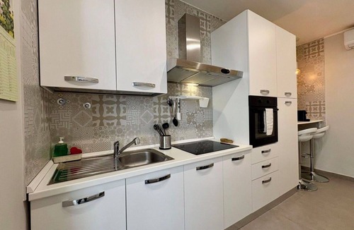 Agnone Bagni House | Stunning private villa for 5 guests with A/C, WIFI, TV and patio