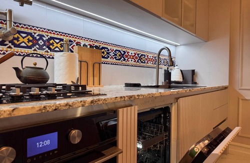 Kentron Apartment | Stylish stay in a heart of Yerevan between Republic Square and Opera