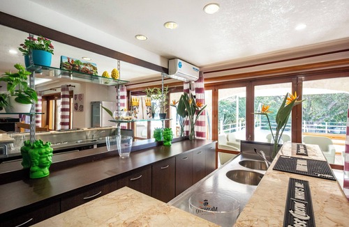 Marina di Modica Villa | Villa Maganuco Park - Pool, Sea and Garden 300 meters from the beach