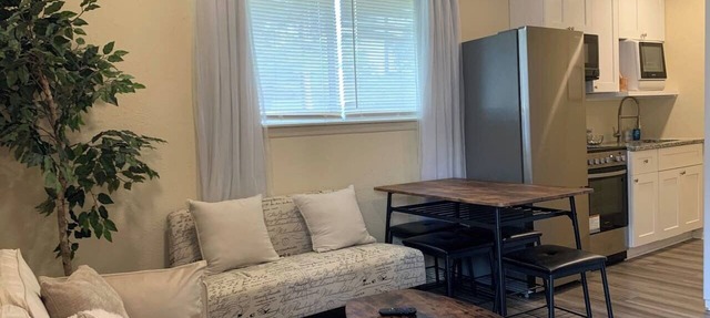 2 Bed Hideaway | Private Entry Garage Yard in Spring