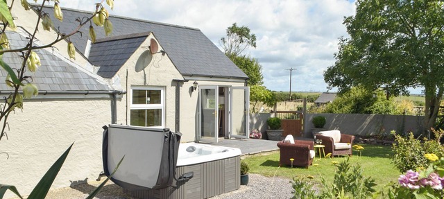 2 bedroom accommodation in Stackpole in Stackpole