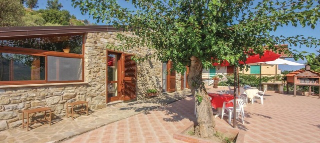 2 bedroom amazing home in Perdifumo SA in Perdifumo SA