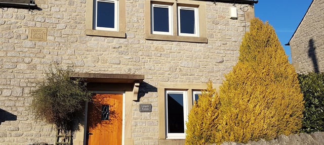 2 Bedroom Cottage In The Heart Of The Peak District, 2.5 Miles From Bakewell in Over Haddon