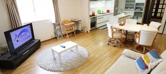 3A Spacious room with Built-in Kitchen in Ōsaka-shi