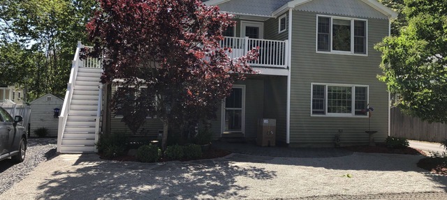 4 BR, 3 Bath Close Walk To Everything! 1/2 Mile to Center 8/10 to Beach in Ogunquit