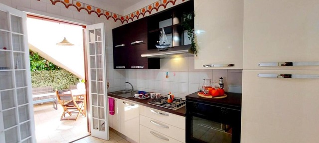 Apartment 'Appartamento Giglio' with Private Terrace and Air Conditioning in Kaukana