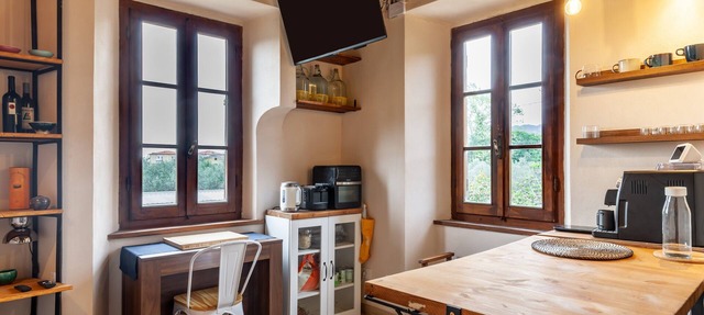 Apartment "Loft Vicino a Forte dei Marmi" with Wi-Fi & A/C in Seravezza