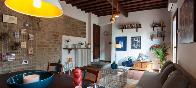 Apartment with balcony perfect for couples and families in Firenze