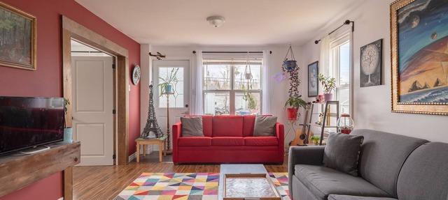 Artistic Getaway Near Halifax | King Bed, Spacious Deck & Fire Pit in Upper Hammonds Plains