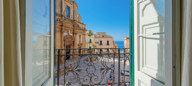 Bacio del Sole by Biddizzi Rari - Prestigious Historic Residence near the Duomo in Sciacca