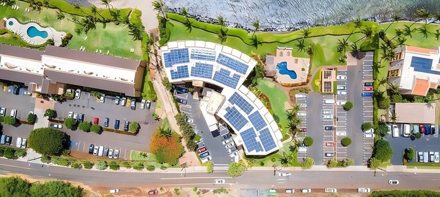 Beachfront 4BR, 2 Condos for 12 in Maalaea! in Wailuku