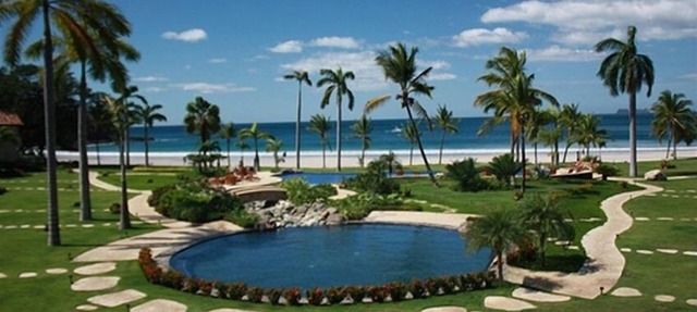 Beachfront Palms Villa on Flamingo Beach - PRIVATE Home at 5 Star Resort! in Playa Flamingo