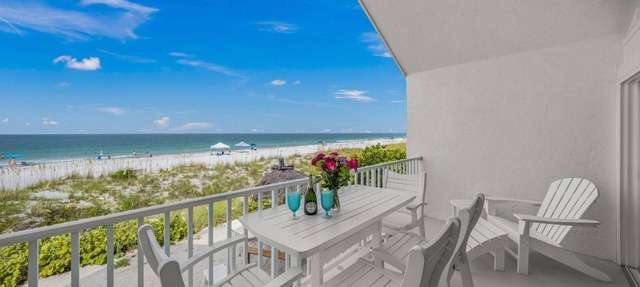 Beachfront Paradise 111 ~ Yes, That'S Your View! ~ in Holmes Beach