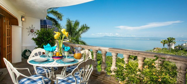 Beautiful & relaxing Condo Azul in prestigious Conchas Chinas in Puerto Vallarta