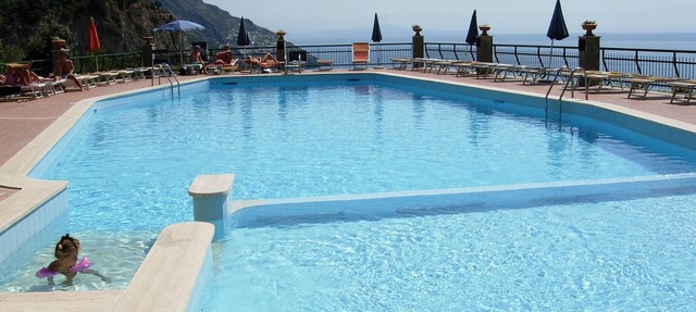 Belview Positano, 2 bedrooms, balcony, impressive panorama, free wi-fi, parking in Positano