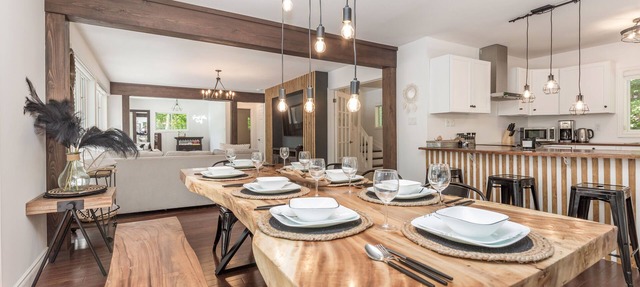 Boho Lakehouse Muskoka Family Retreat Sleeps up to 15 in Parry Sound