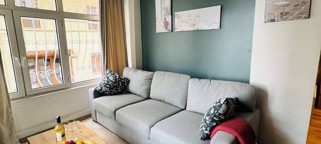 Bosphorus View Duplex in Central Istanbul 2BR Sleeps 6 in Istanbul