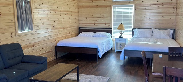 Cabin 3 with AC and WiFi in charming Reed Point. ADA compliant. in Reed Point
