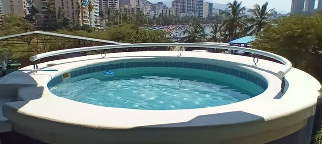 (Cascadas) Oceanfront Balcony Private Heated Pool in Santa Marta