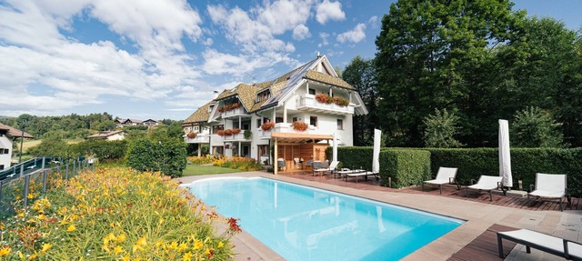 Charming Apartment "Sahara" in Villa Anina with Pool in Klobenstein Ritten