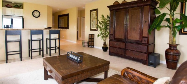 Classy artsy ocean-view unit near pool at Pacifico in Coco sleeps 6 in Coco