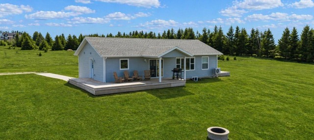Clinton Sunset Retreat ! 3 Bedrooms 2 Bathrooms. 180 degree water views! in Clinton