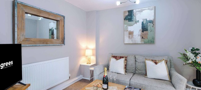 Comfortable 4 Bed Home, Perfect for Business Stays in Elton