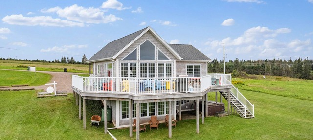 Comfortable PEI Getaway with Easy Access to Everything in Stanley Bridge