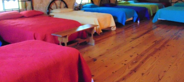 CONCAN! Float 2 Cabin, Walk 2 Frio River, Volleyball, Comanche River Access! in Concan