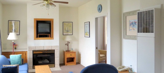 Condo-Basic-Private Bathroom -4 in Oceano