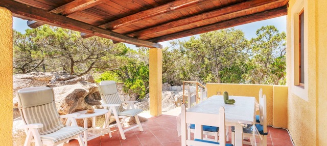 Cottage near the beach with garden and terrace in arzachena
