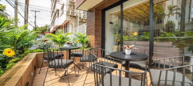 CRS 202 - Peaceful APT Perfect for Romantic Weekend Getaway in Cali