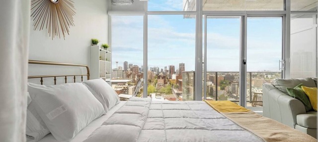 Designer Studio in the Sky - Views, AC, Patio in Calgary
