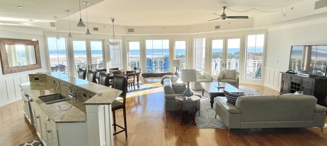 Direct Gulffront! BREATHTAKING 270 degree Ocean Views! Large 2600 sqft 3bdrm! in WaterSound Beach