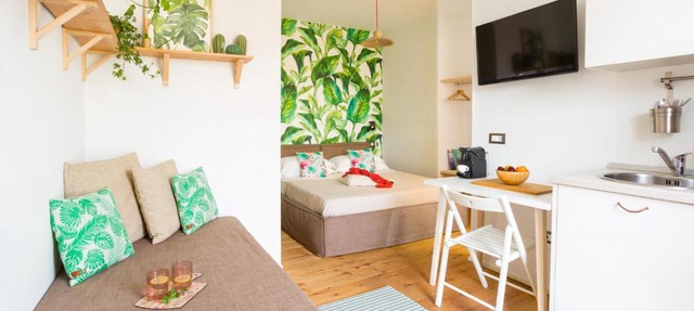 Duomo Views, Light, Jungle-inspired Studio with Terrace in Milan