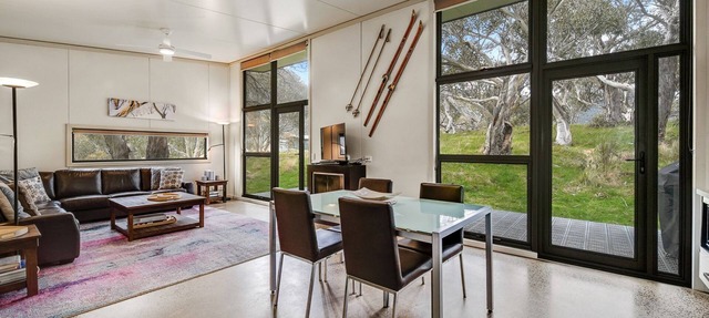 Ecocrackenback 9 'Sustainable chalet close to the slopes.' in CRACKENBACK