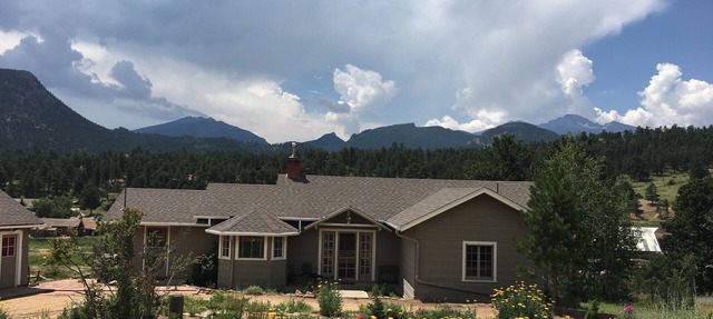 Elkhorn Cottage: Charming Home and Amazing Views in Estes Park