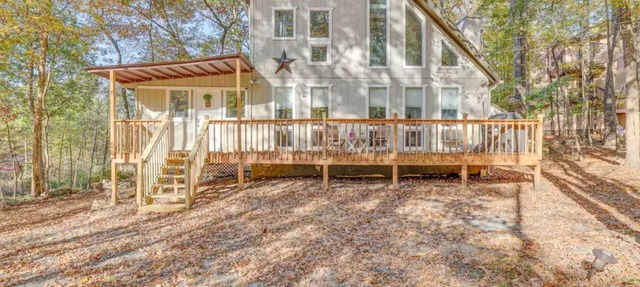 Enjoy the scenic Pocono Mountains at this lovely and unique renovated home! in Bushkill