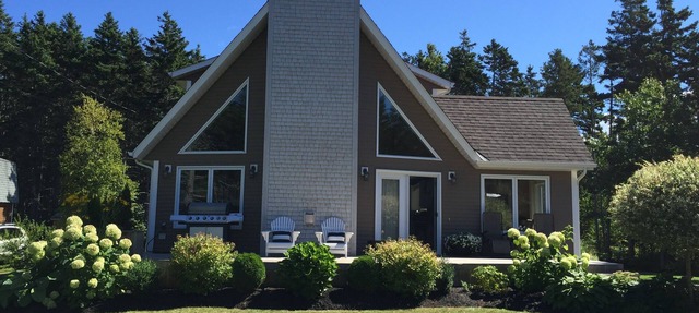 Executive Summer Home - minutes from the beach! A lovely vacation experience in Stanhope